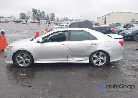 2012 Toyota Camry Se V6 z USA, uszkodzony, nr VIN 4T1BK1FK2CU002889